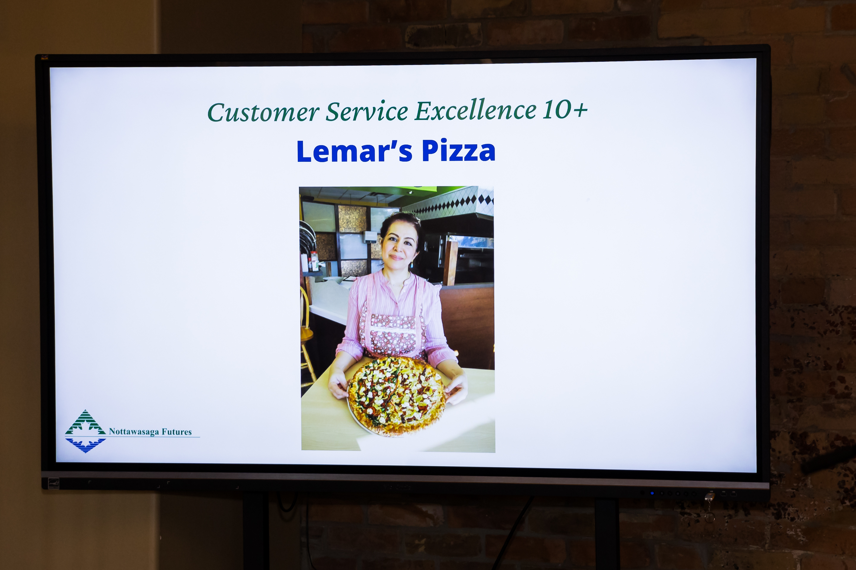 Customer Service Excellence 10+ - Lemar's Pizza - BWG